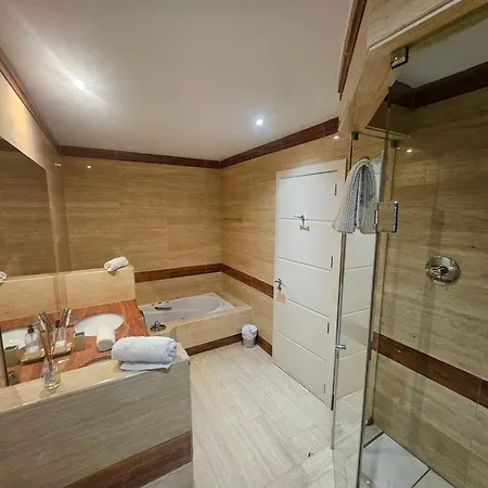 Heaven Apartments, Guadalmansa Playa Complex Apartment *